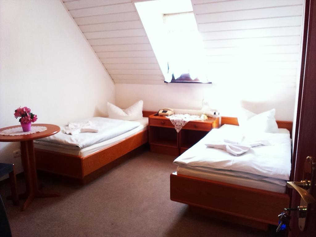 Mullers Hotel & Restaurant Erfurt Room photo